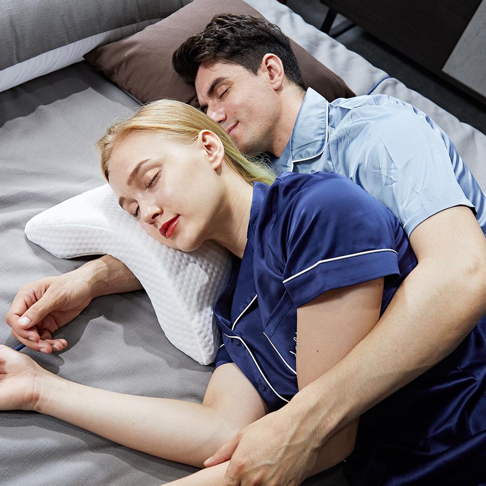 Travesseiro para Dormir de Conchinha