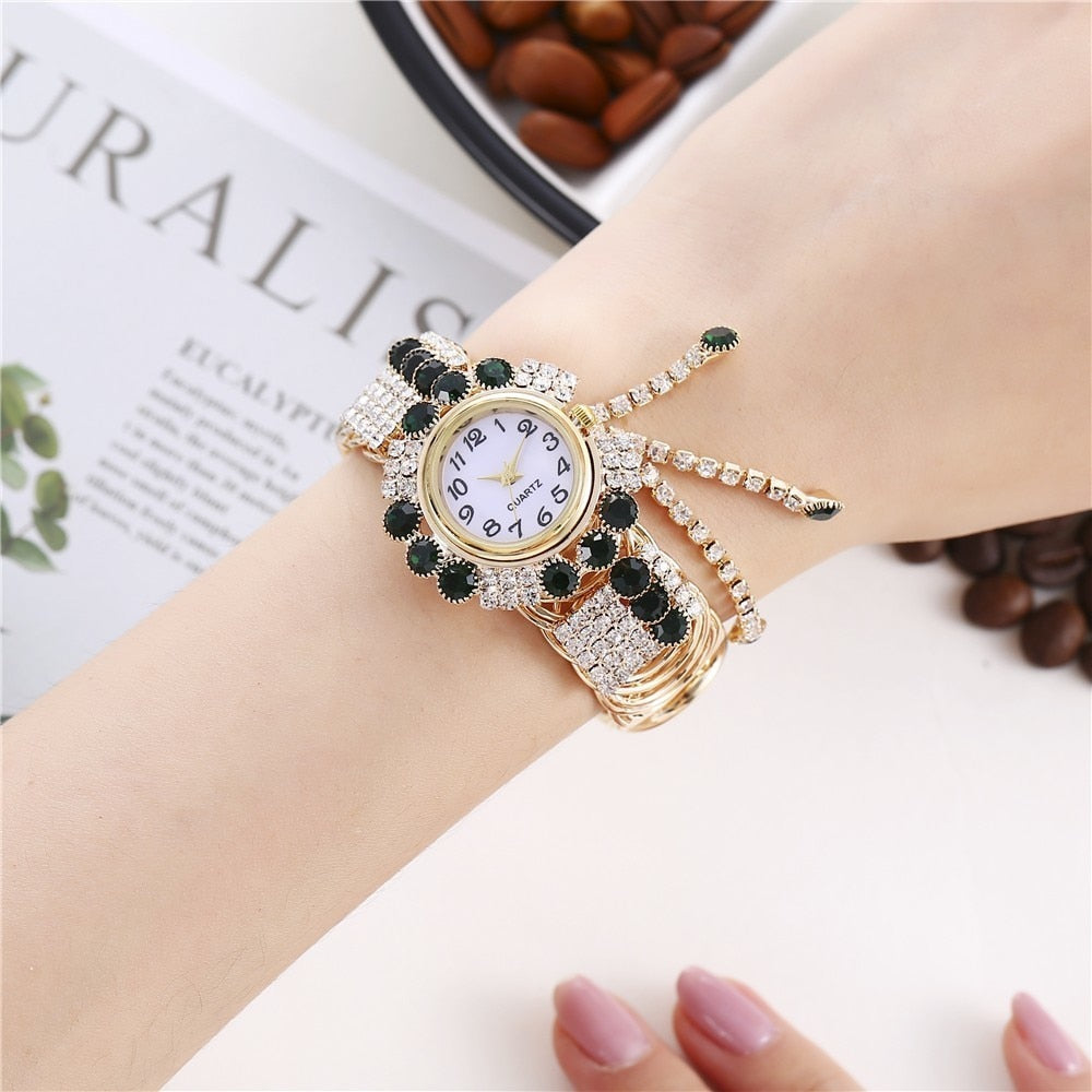 Relógio Bracelete Feminino com Pedras Brilhantes