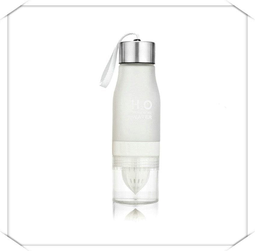 Garrafa com Infusor de Frutas cor branca