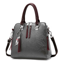 Bolsa Feminina em Couro Ecológico Modelo Lola
