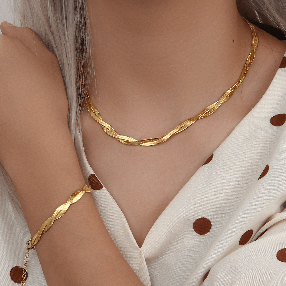 Conjunto Semijoia Colar e Brinco Entrelaçado