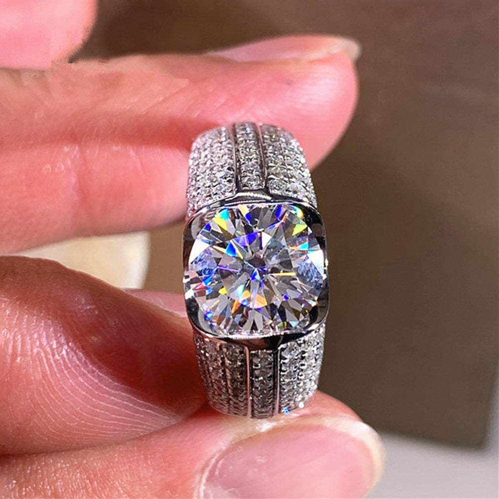 Anel Feminino com Pedra Zircônia Cúbica