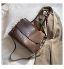 Bolsa Feminina de Couro Modelo Crocodile